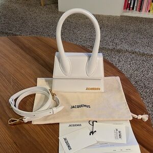 Jacquemus chiquito moyen